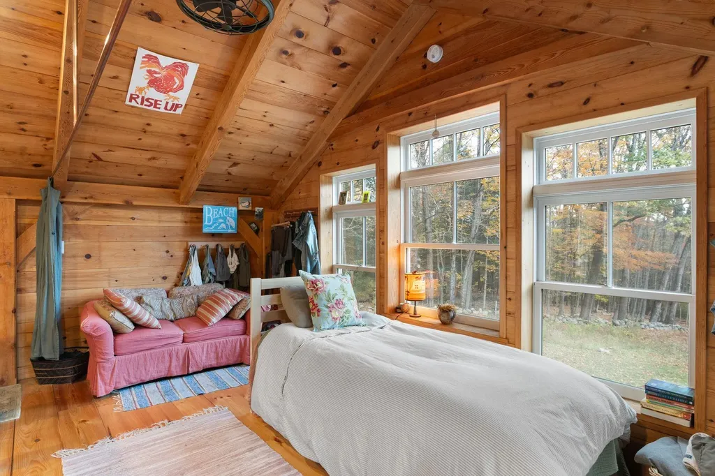 137 Pleasant Valley Road Brattleboro VT 05301