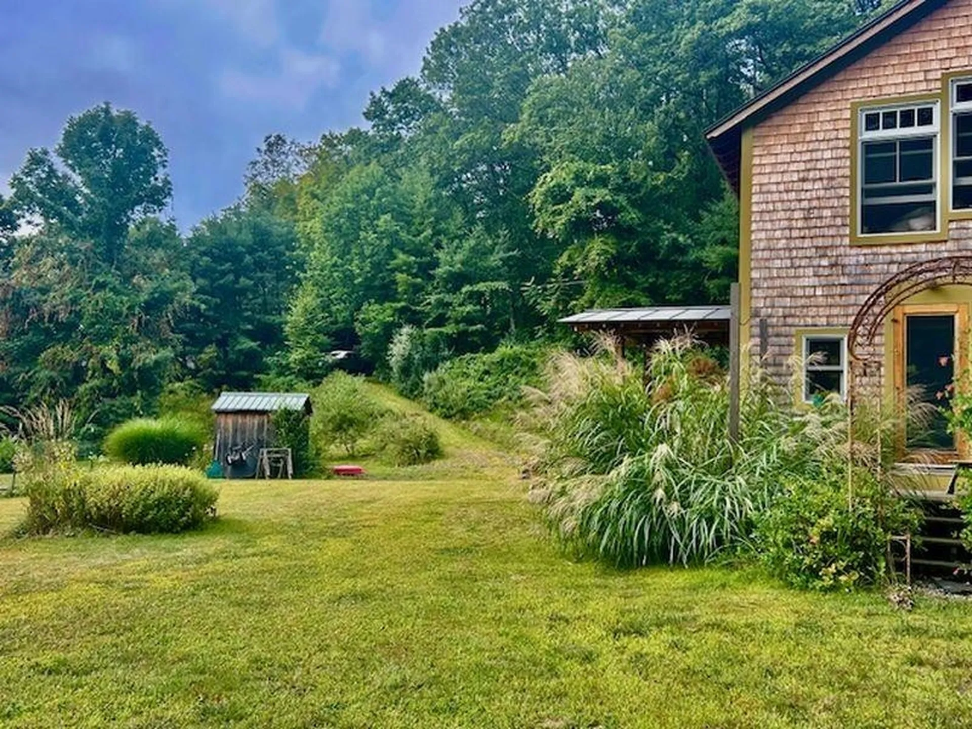 Brattleboro VT, 137 Pleasant Valley Road