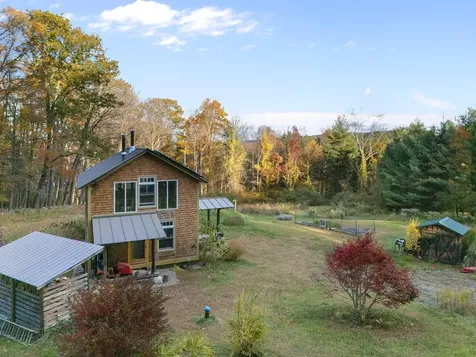 137 Pleasant Valley Road Brattleboro VT 05301