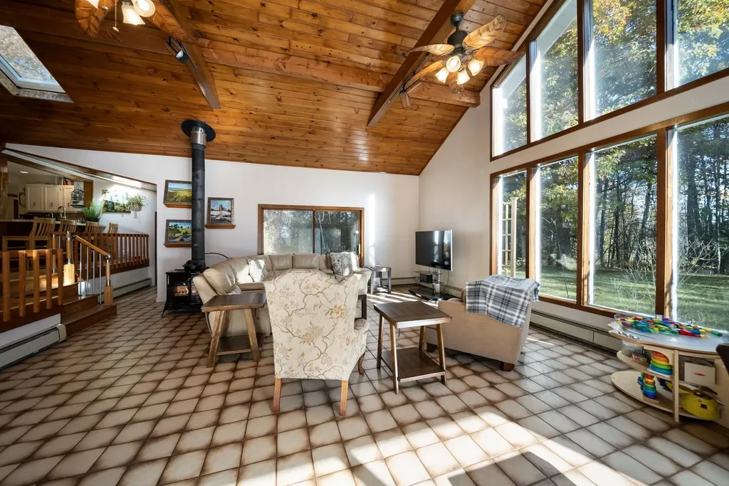 101 Horace Greeley Road Amherst NH 03031