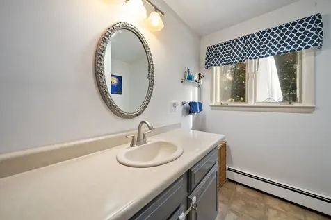 101 Horace Greeley Road Amherst NH 03031