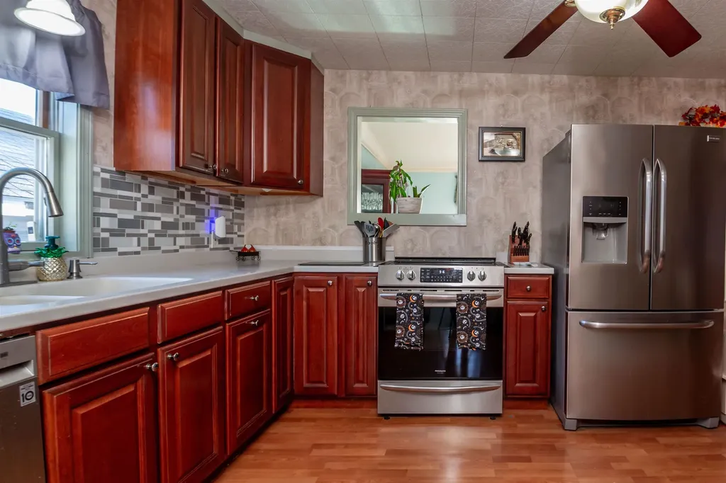 28 Millham Court South Burlington VT 05403