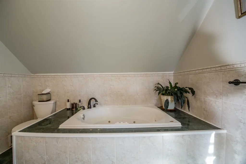 28 Millham Court South Burlington VT 05403