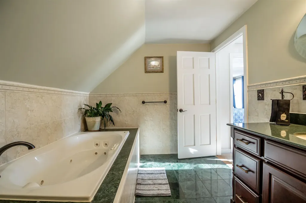 28 Millham Court South Burlington VT 05403