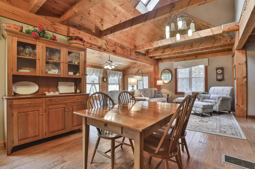 46 Oak Hill Road Brookline NH 03033