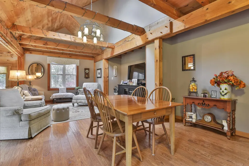 46 Oak Hill Road Brookline NH 03033