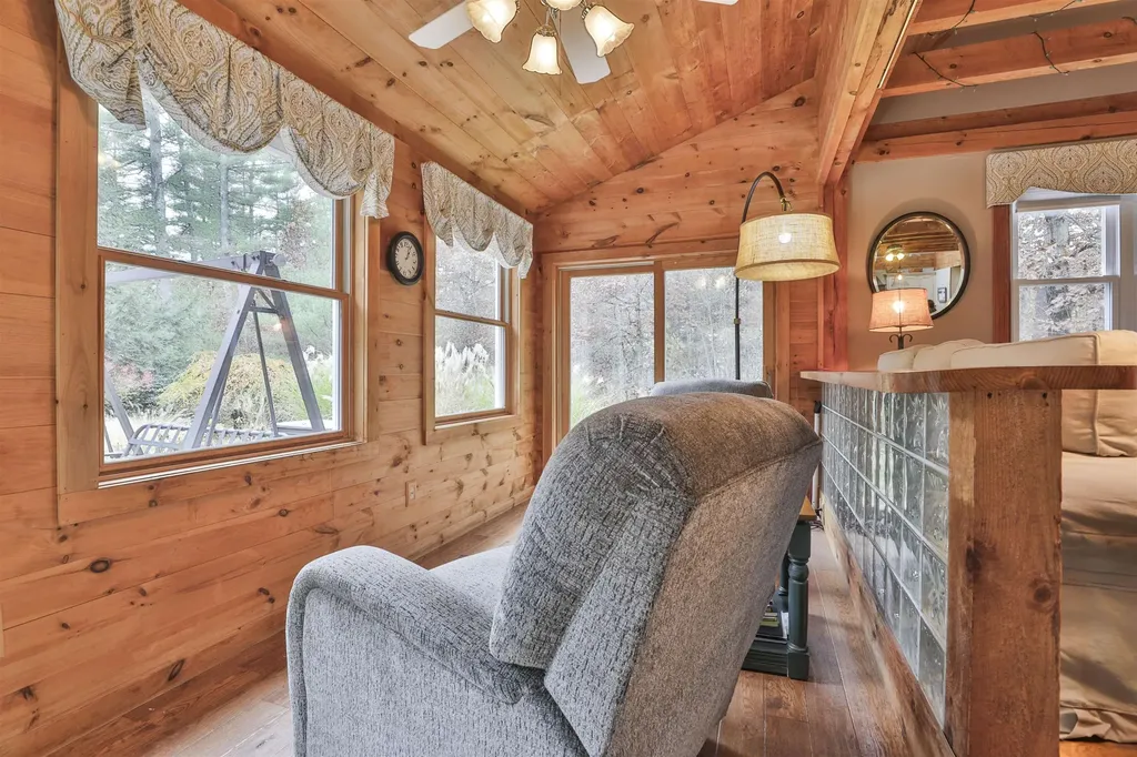 46 Oak Hill Road Brookline NH 03033