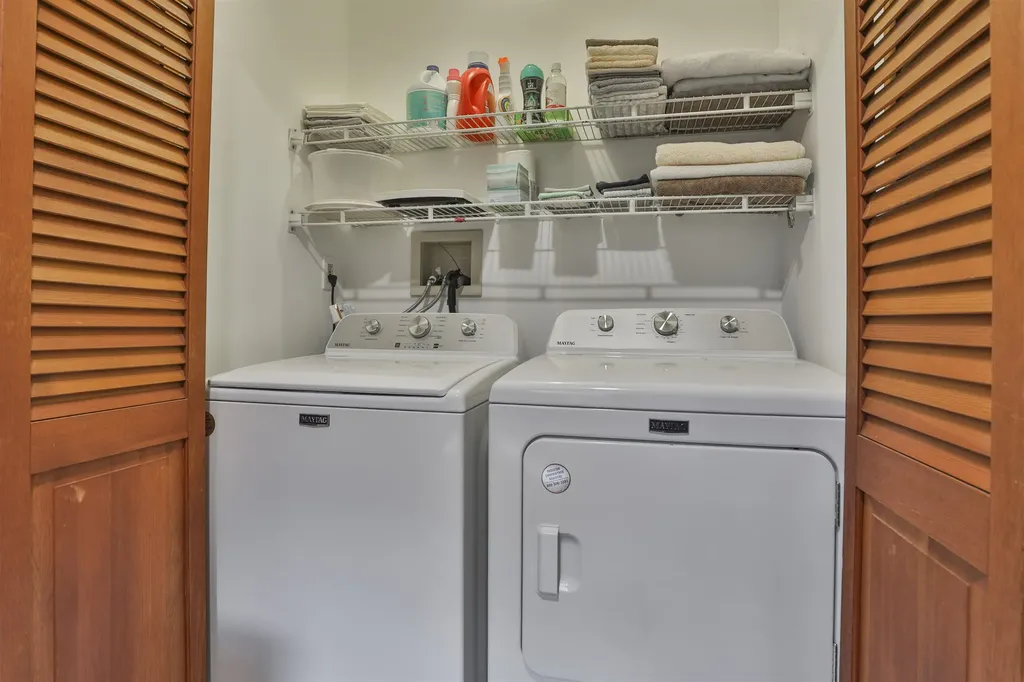 46 Oak Hill Road Brookline NH 03033