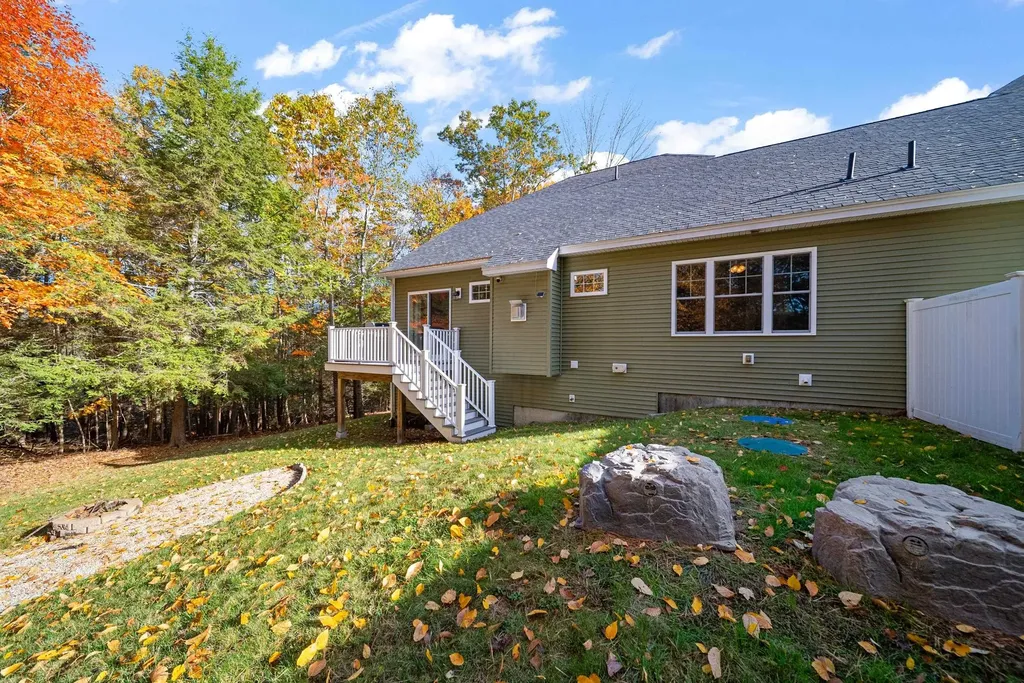 36 Winnicut Road North Hampton NH 03862