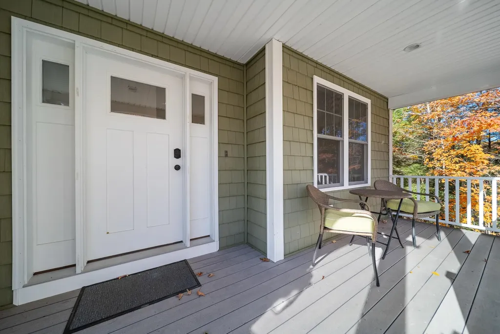 36 Winnicut Road North Hampton NH 03862