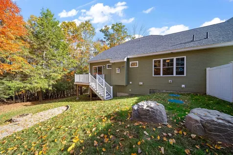 36 Winnicut Road North Hampton NH 03862