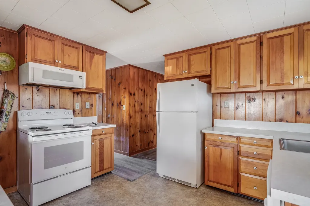 29 N Main Street Antrim NH 03440