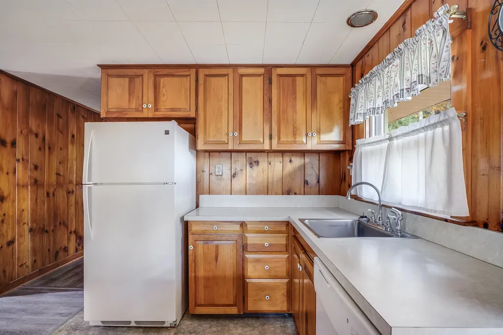 29 N Main Street Antrim NH 03440