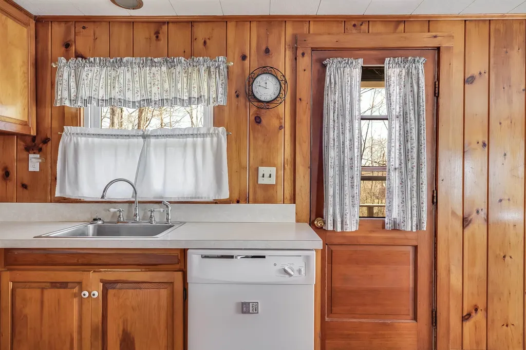 29 N Main Street Antrim NH 03440