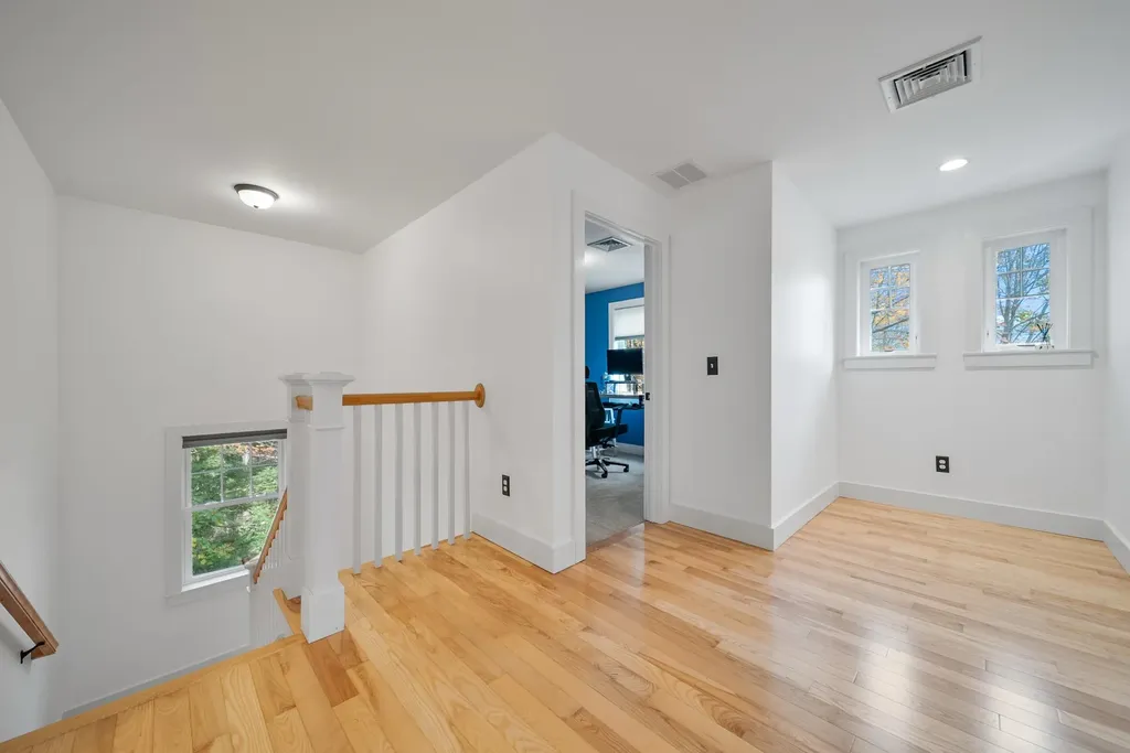 36 Winnicut Road North Hampton NH 03862