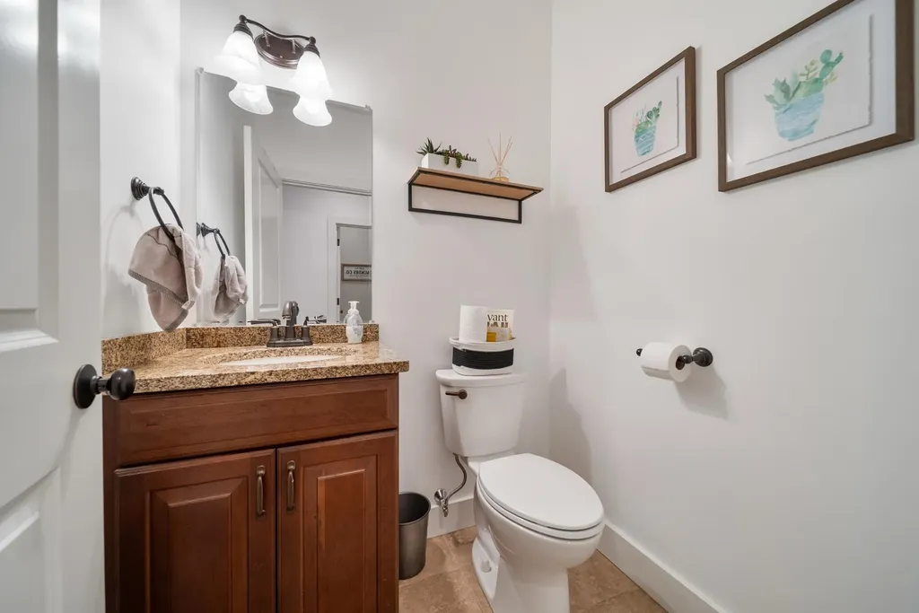 36 Winnicut Road North Hampton NH 03862