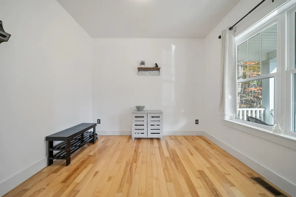 36 Winnicut Road North Hampton NH 03862