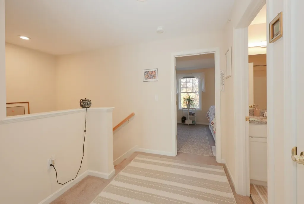 192 Karatzas Avenue Manchester NH 03104