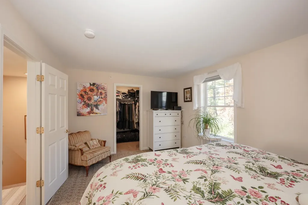 192 Karatzas Avenue Manchester NH 03104