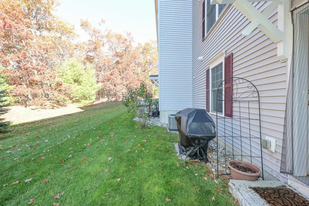 192 Karatzas Avenue Manchester NH 03104