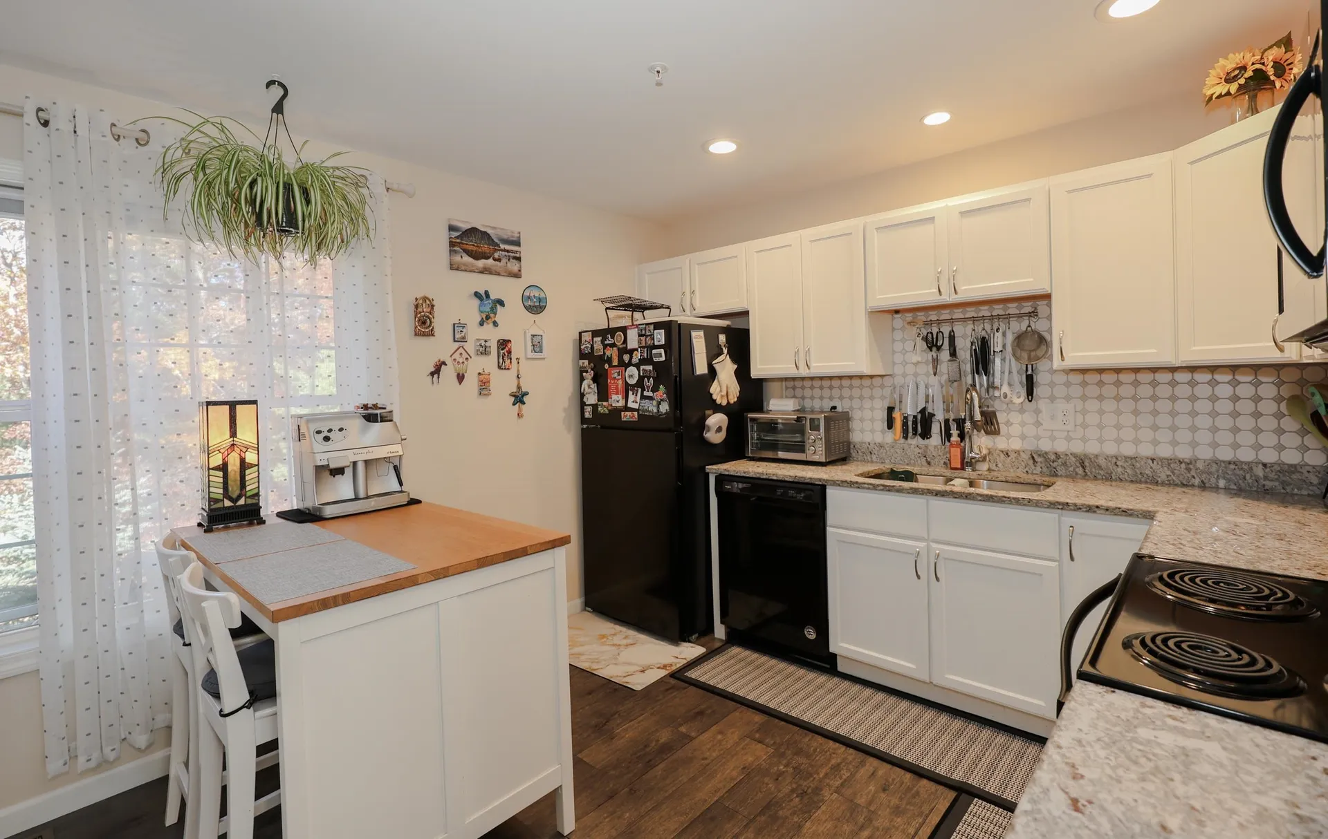 192 Karatzas Avenue Manchester NH 03104