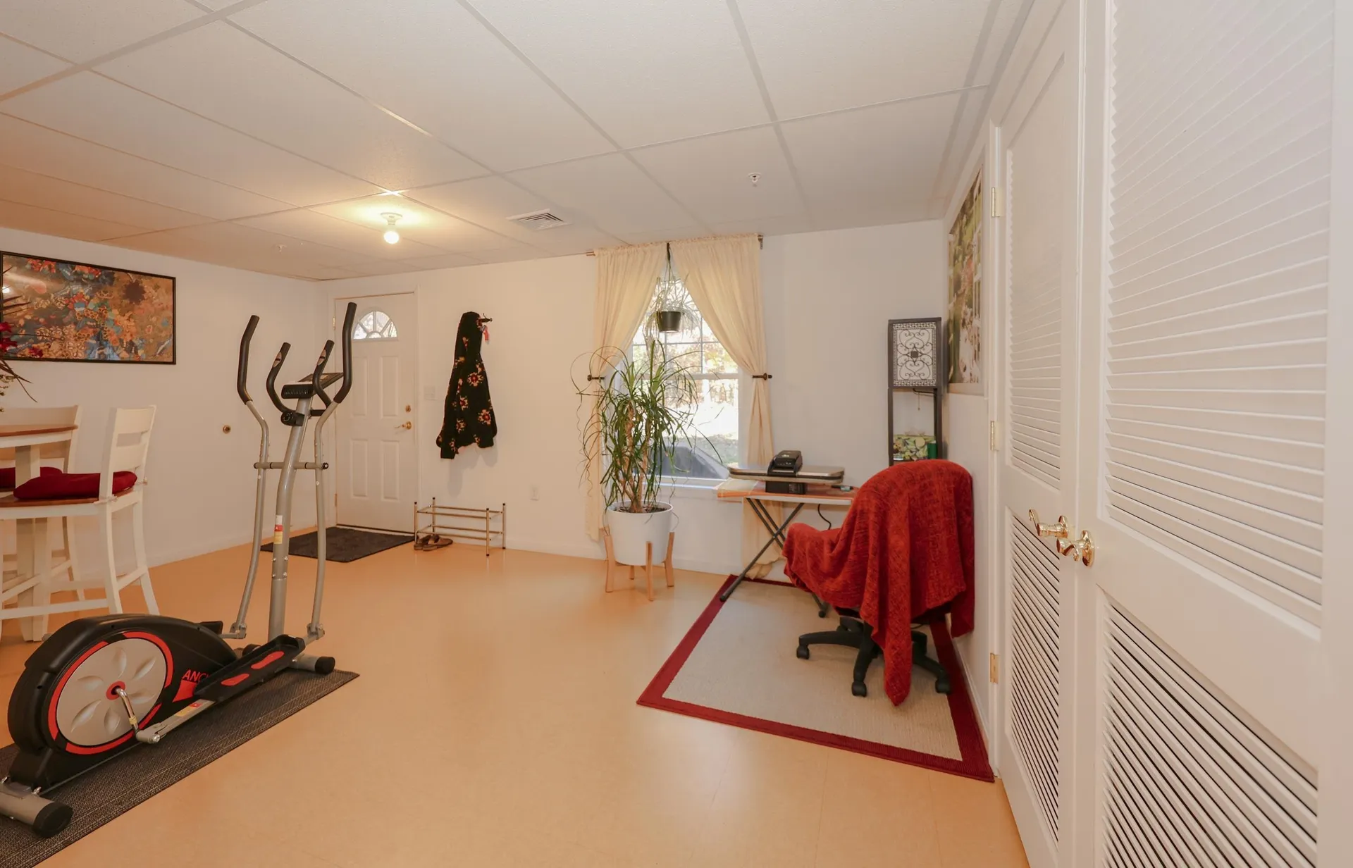 192 Karatzas Avenue Manchester NH 03104