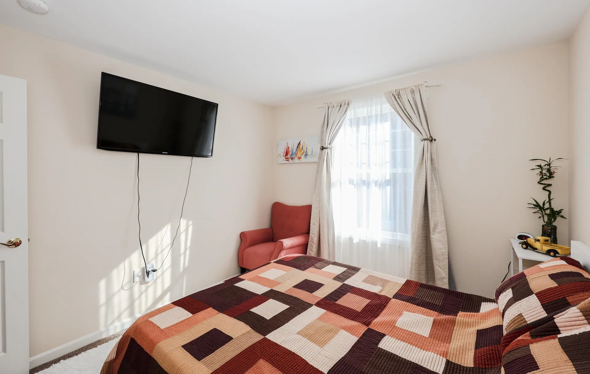 192 Karatzas Avenue Manchester NH 03104