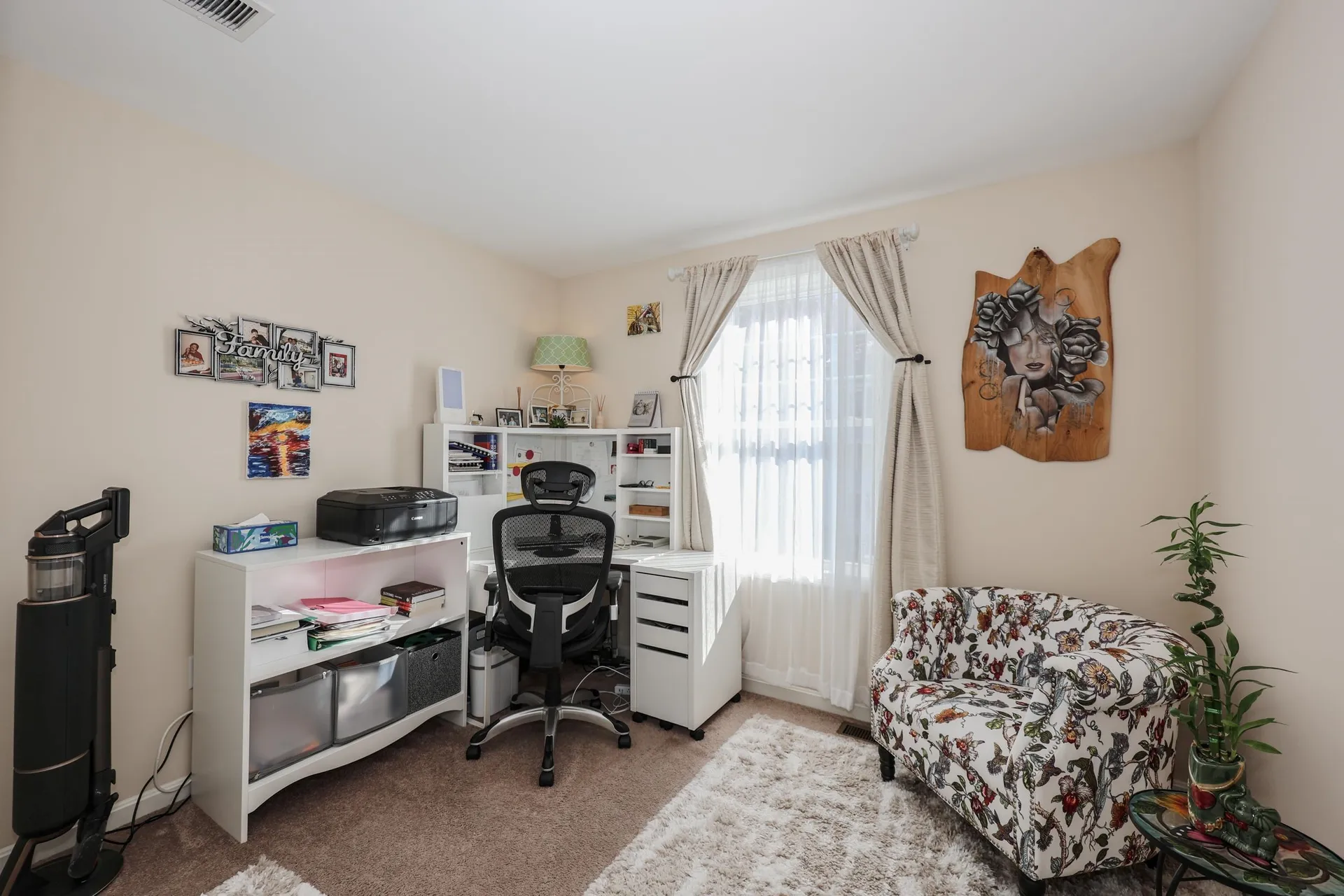 192 Karatzas Avenue Manchester NH 03104