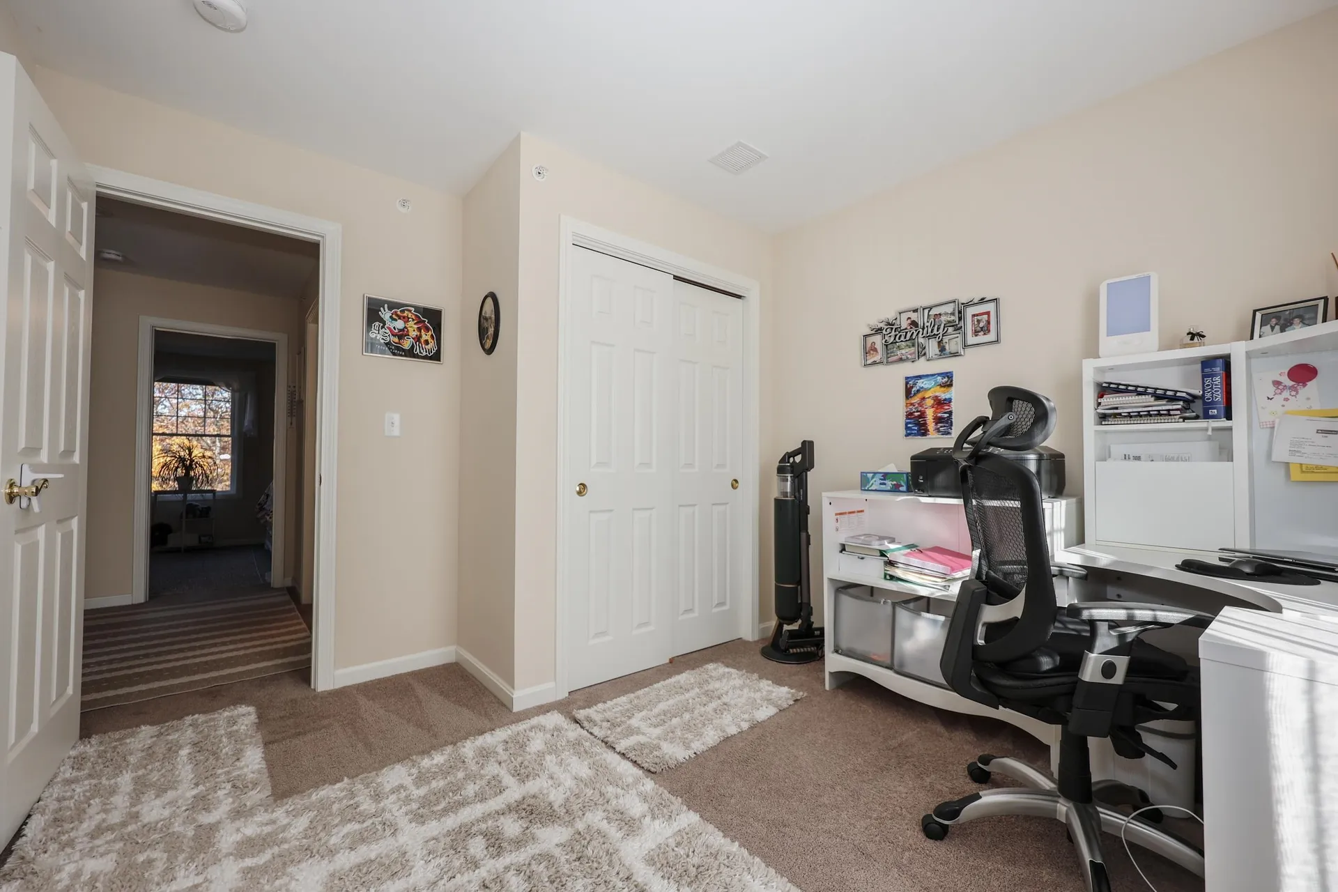 192 Karatzas Avenue Manchester NH 03104