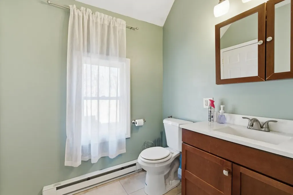 19 Depot Road Chichester NH 03258