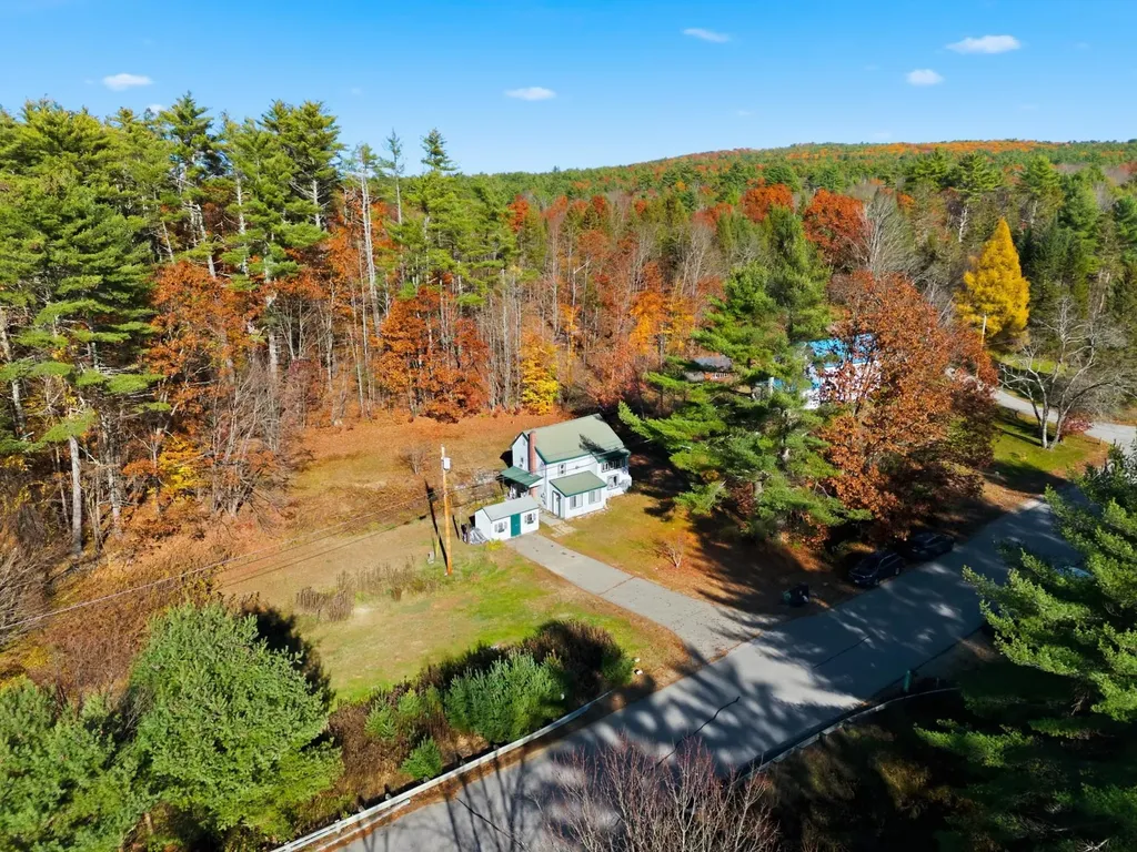 19 Depot Road Chichester NH 03258