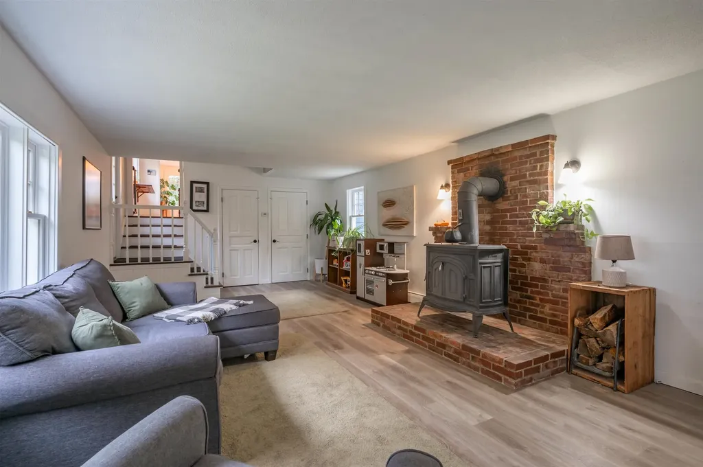 84 County Farm Cross Road Dover NH 03820