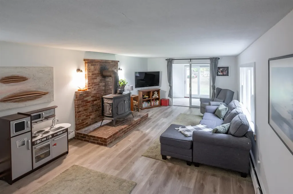 84 County Farm Cross Road Dover NH 03820