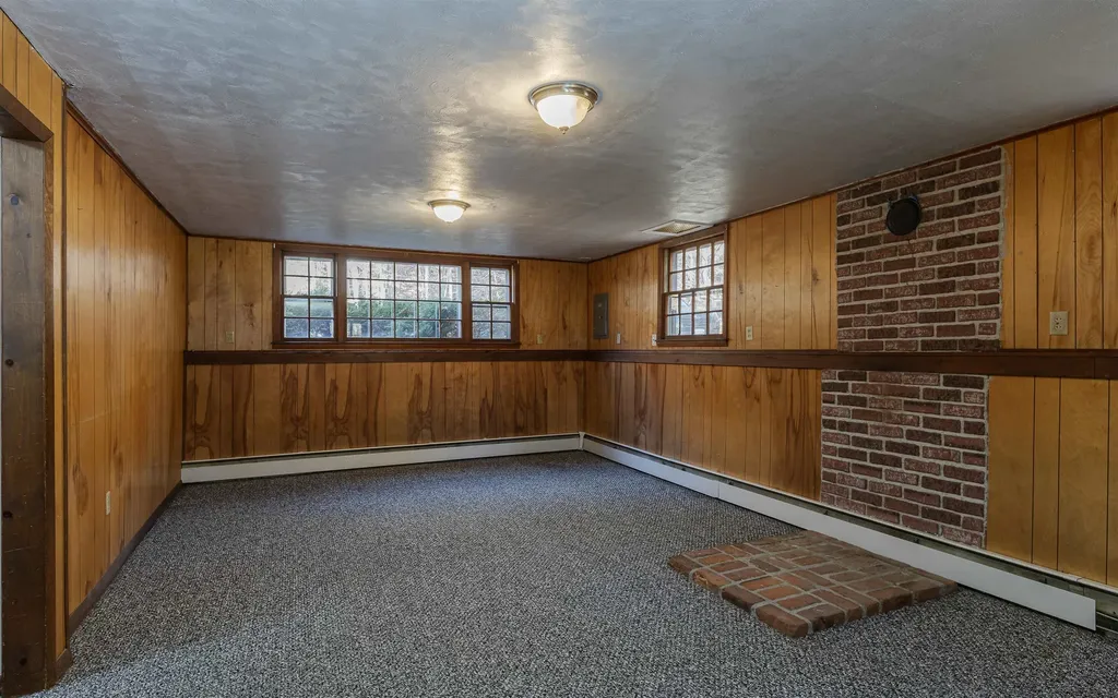 31 Mountain View Road Walpole NH 03609