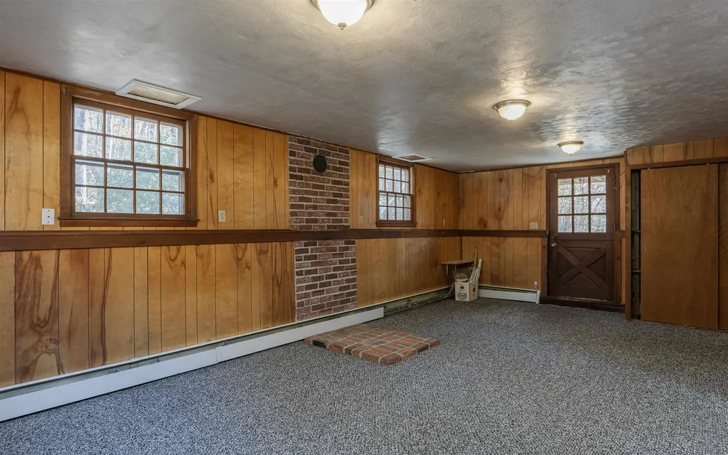 31 Mountain View Road Walpole NH 03609