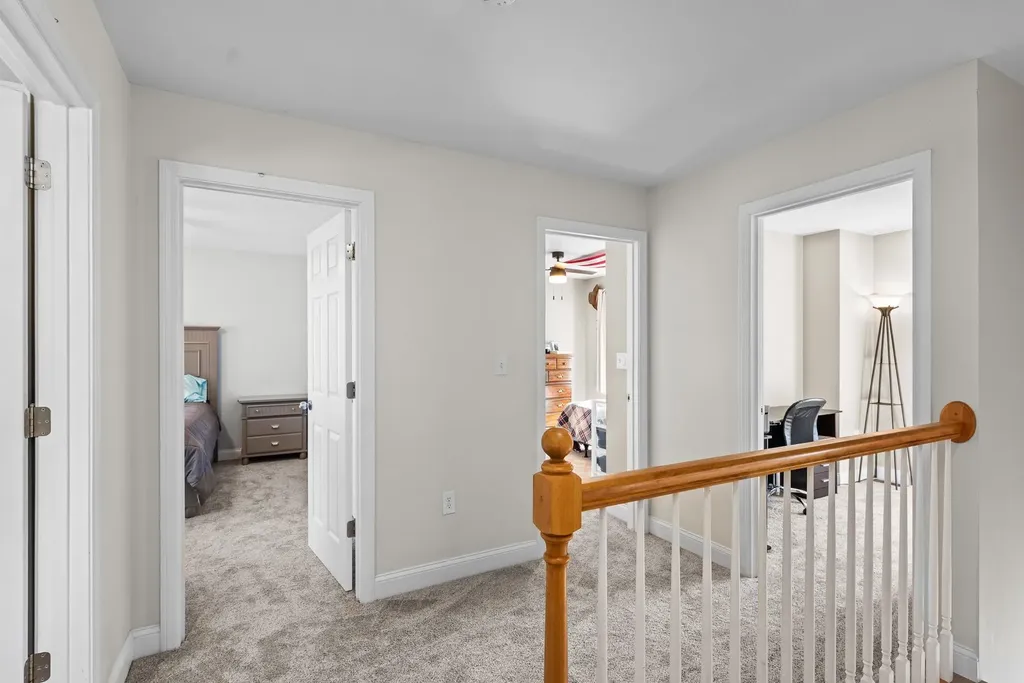 12 Crawford Lane Hooksett NH 03106