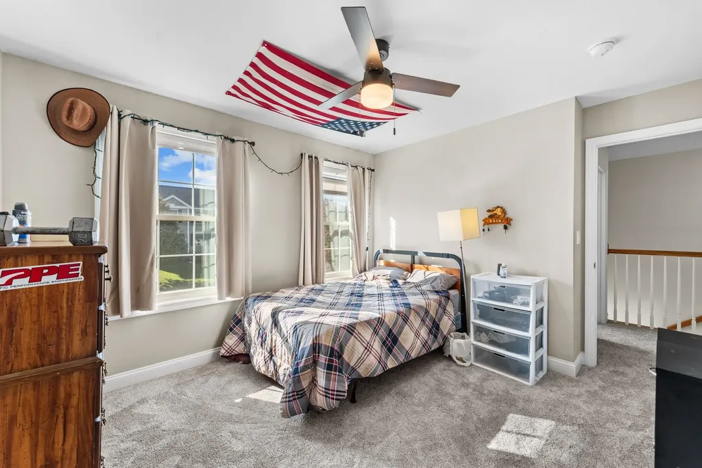 12 Crawford Lane Hooksett NH 03106