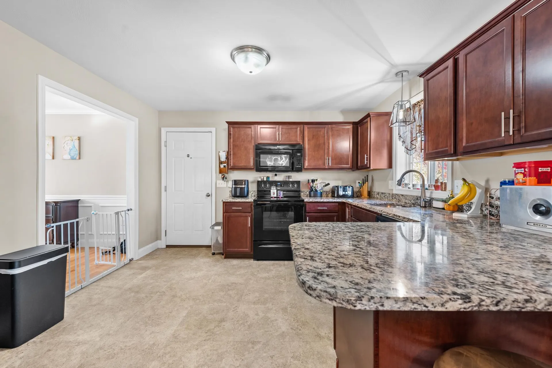 12 Crawford Lane Hooksett NH 03106