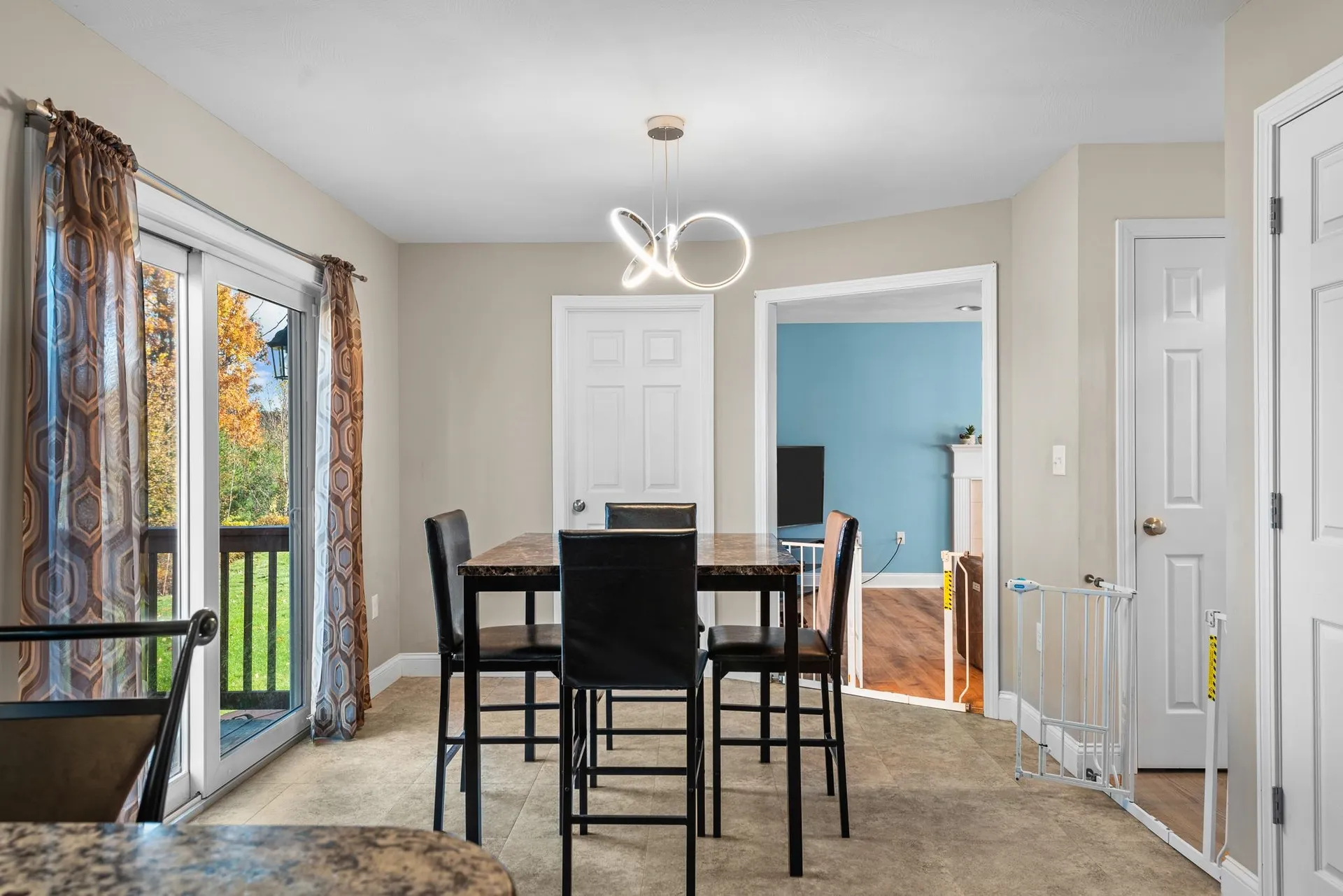 12 Crawford Lane Hooksett NH 03106