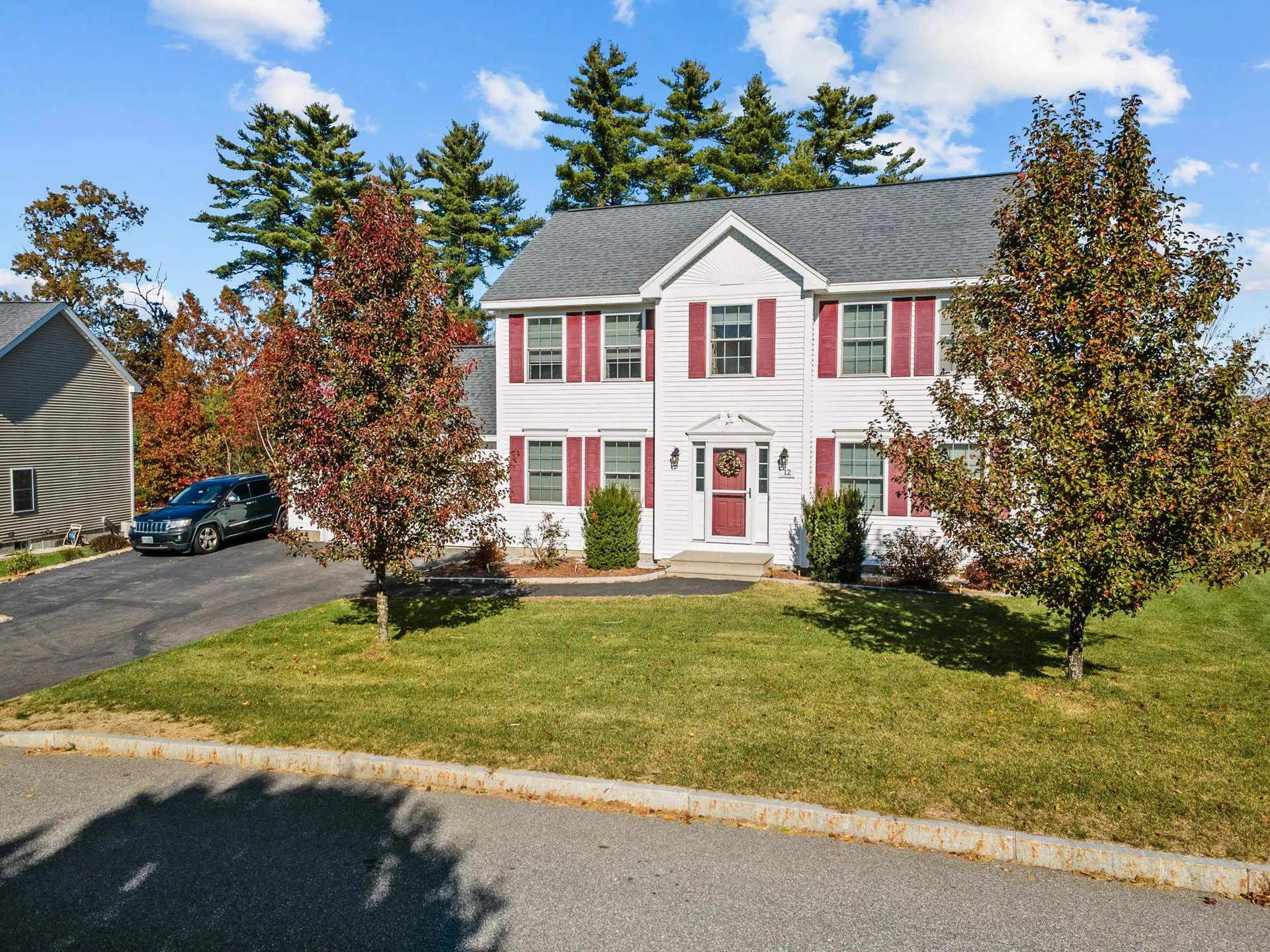 12 Crawford Lane Hooksett NH 03106