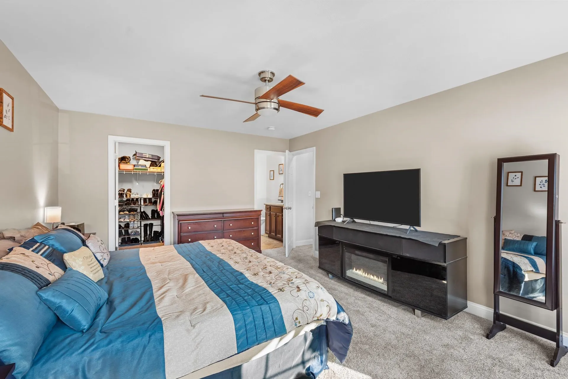 12 Crawford Lane Hooksett NH 03106