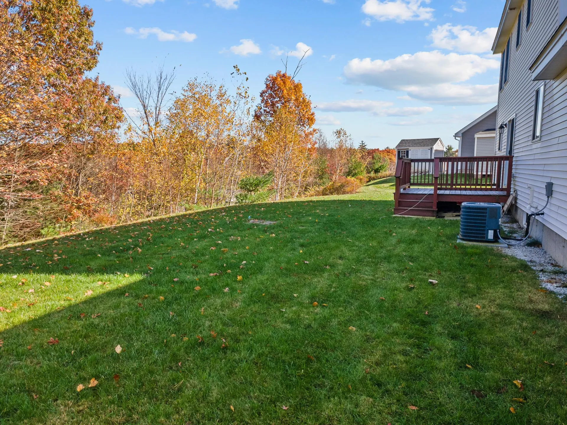 12 Crawford Lane Hooksett NH 03106