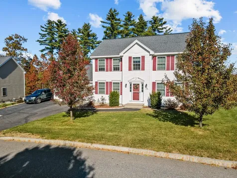 12 Crawford Lane Hooksett NH 03106