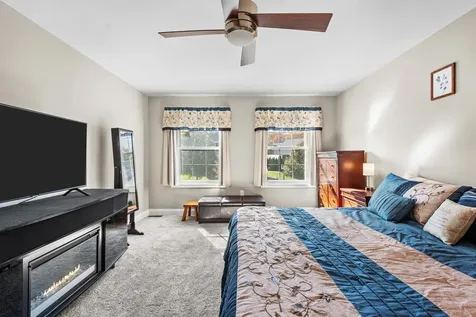 12 Crawford Lane Hooksett NH 03106