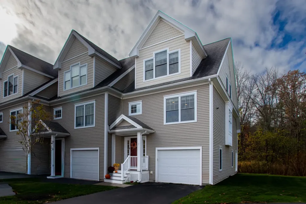 131 Court Street Exeter NH 03833