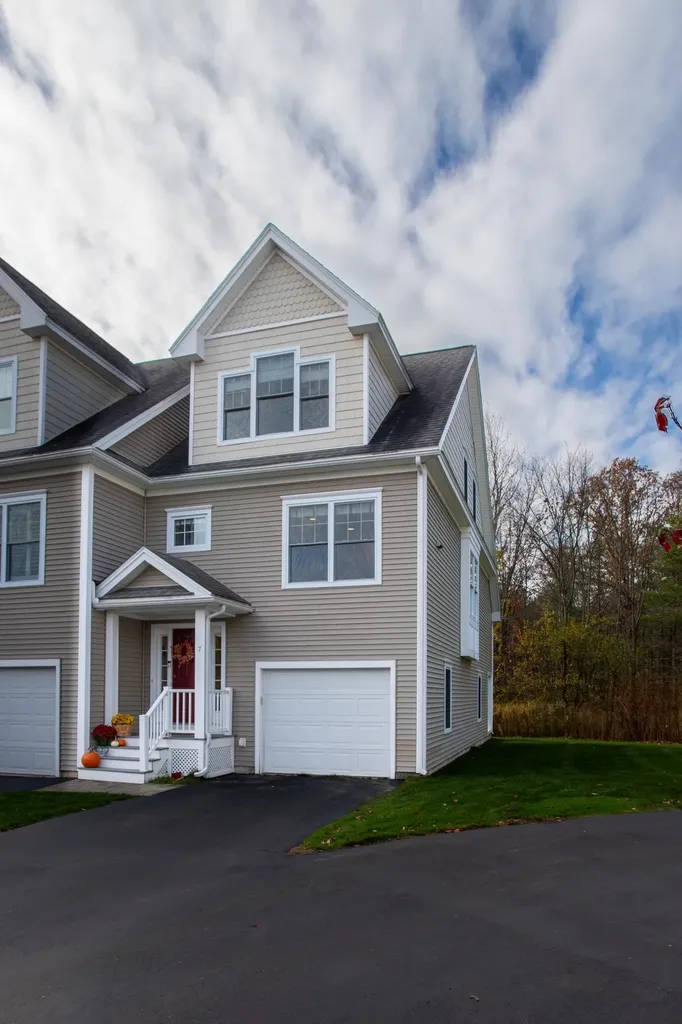 131 Court Street Exeter NH 03833