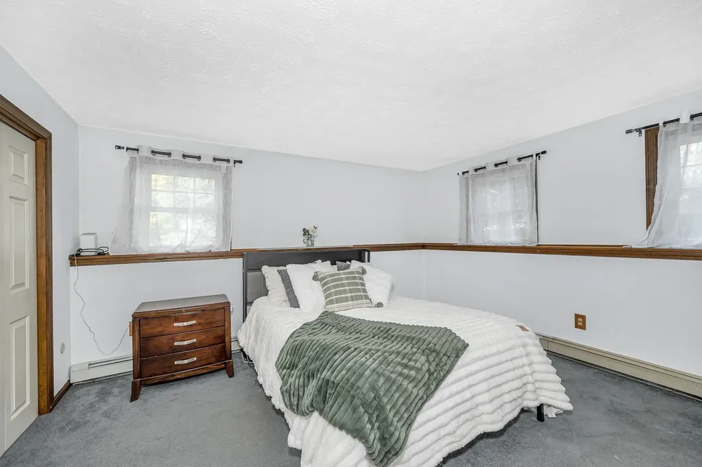 7 Corduroy Road Amherst NH 03031