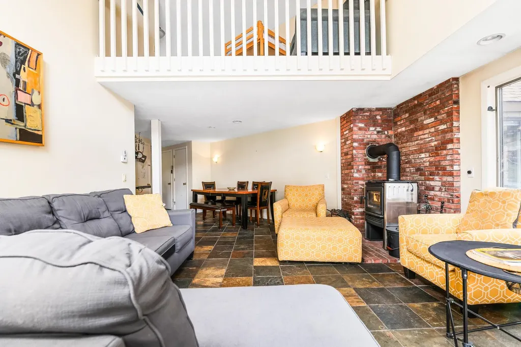 18 Pleasant Drive Grantham NH 03753