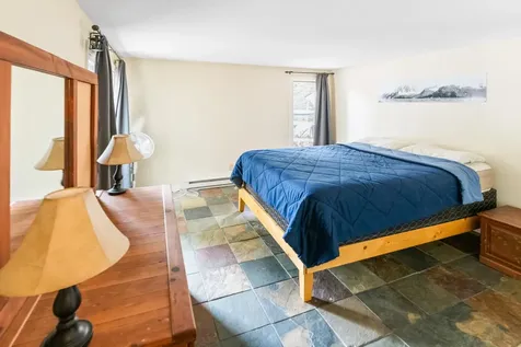 18 Pleasant Drive Grantham NH 03753