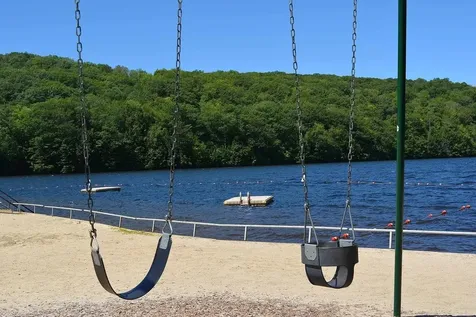 18 Pleasant Drive Grantham NH 03753